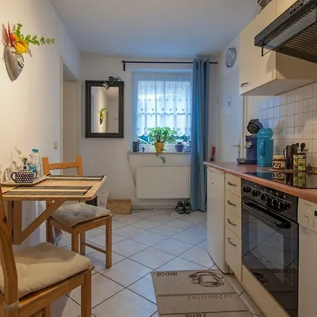 Max Planck Strasse 4 *